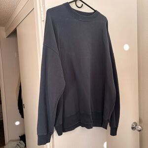 Abercrombie & Fitch Men's Navy Crewneck Sweatshirt